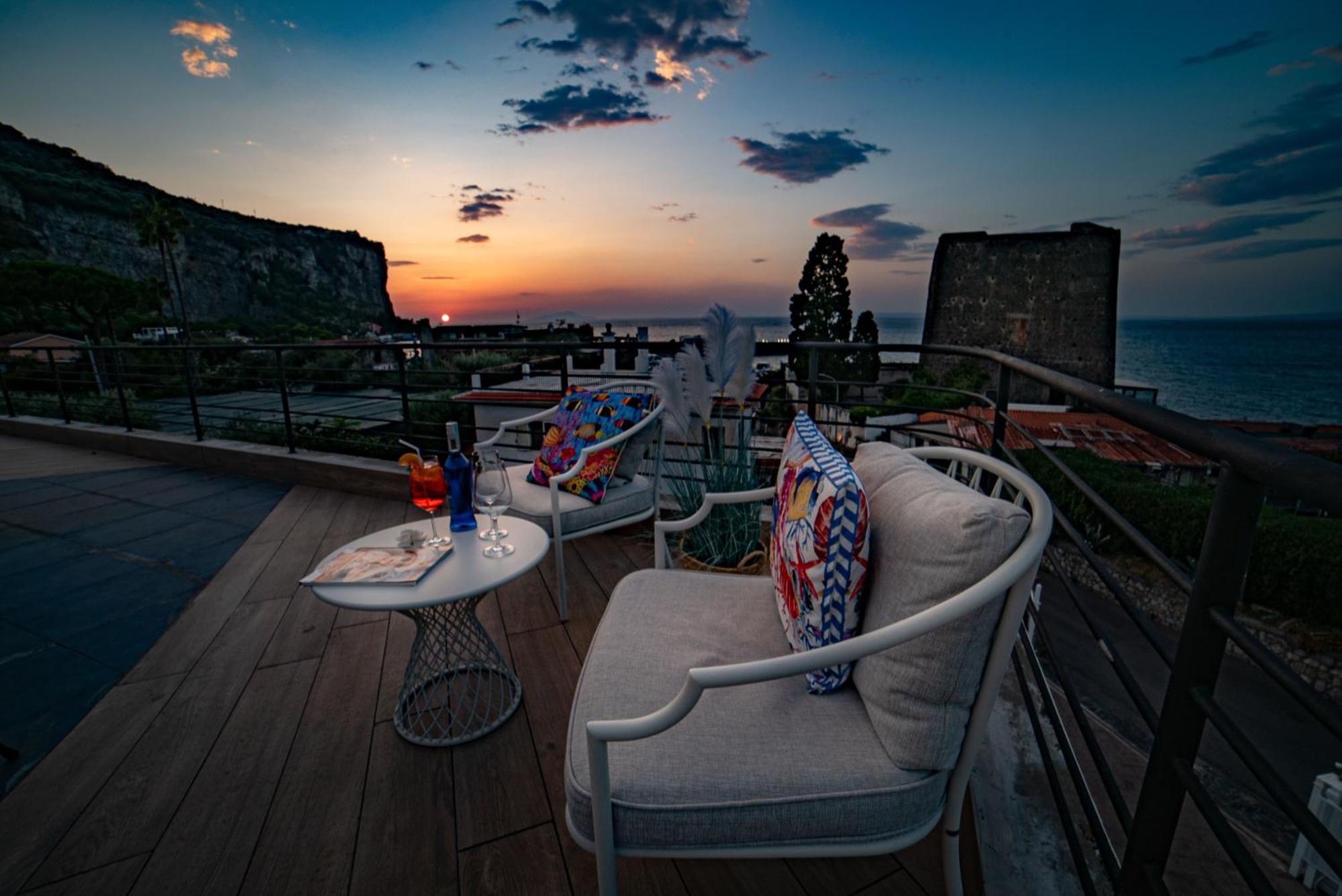 Eden Bleu Hotel Вико Екуензе Екстериор снимка