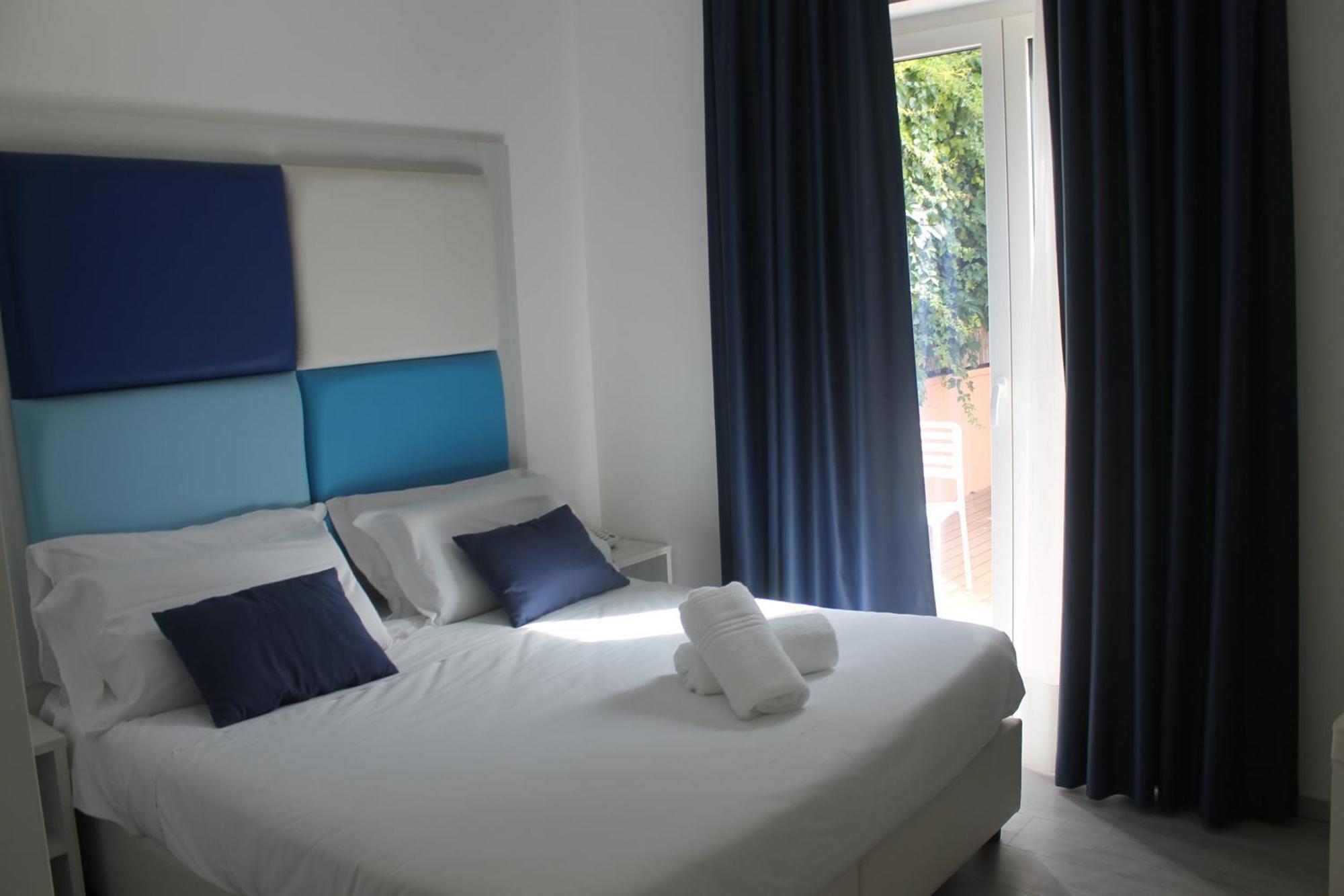 Eden Bleu Hotel Вико Екуензе Екстериор снимка