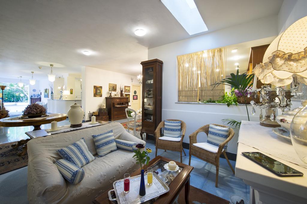 Eden Bleu Hotel Вико Екуензе Екстериор снимка