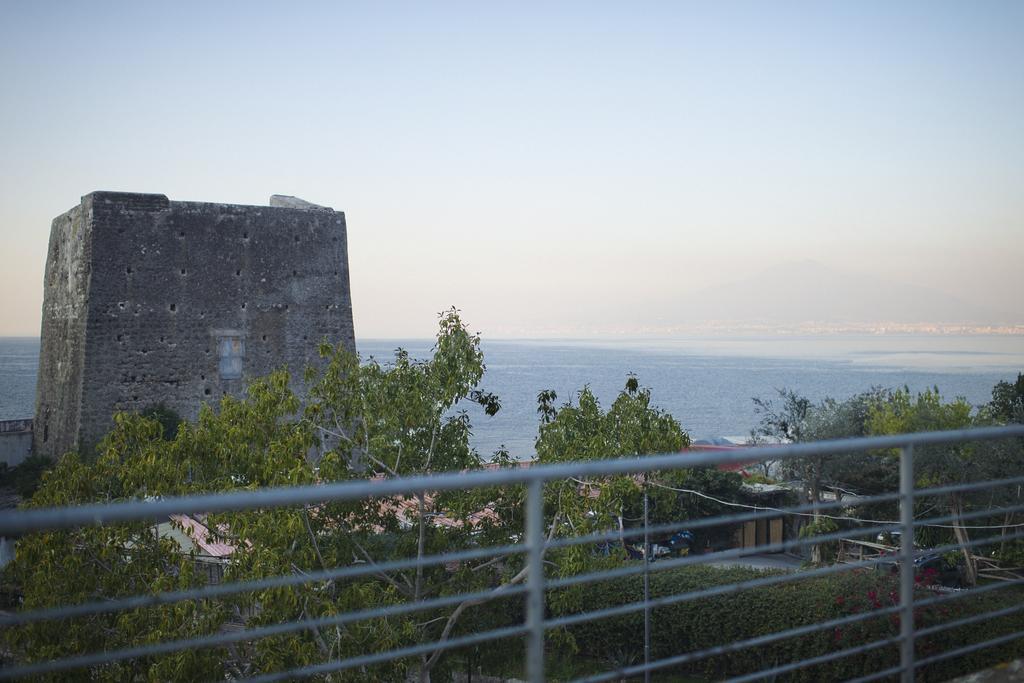 Eden Bleu Hotel Вико Екуензе Екстериор снимка