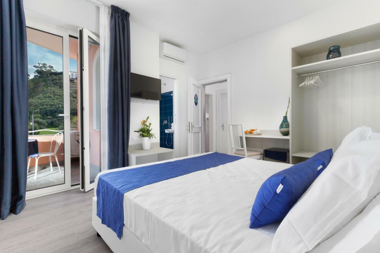 Eden Bleu Hotel Вико Екуензе Екстериор снимка